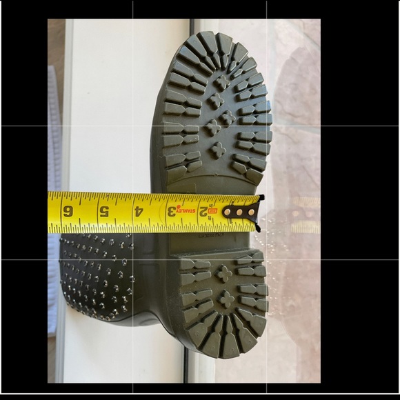 SAINT LAURENT RUBBER RAIN BOOTS - Picture 10 of 11